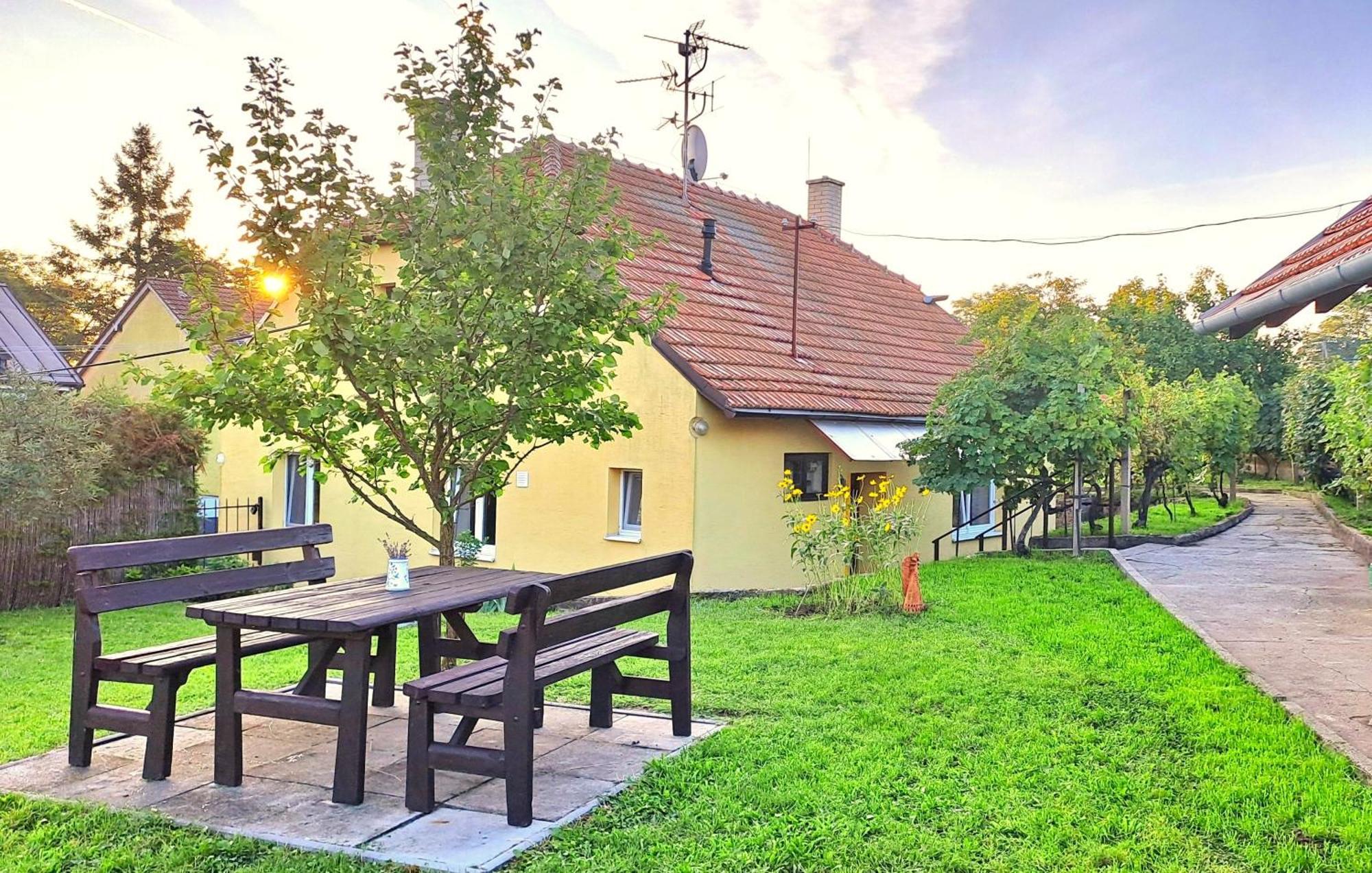 Domek Na Vinohradech Hlohovec Exteriér fotografie